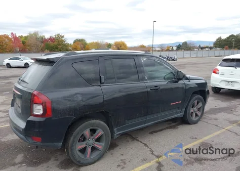 2015 Jeep Compass Sport z USA, uszkodzony, nr VIN 1C4NJDBB7FD153680